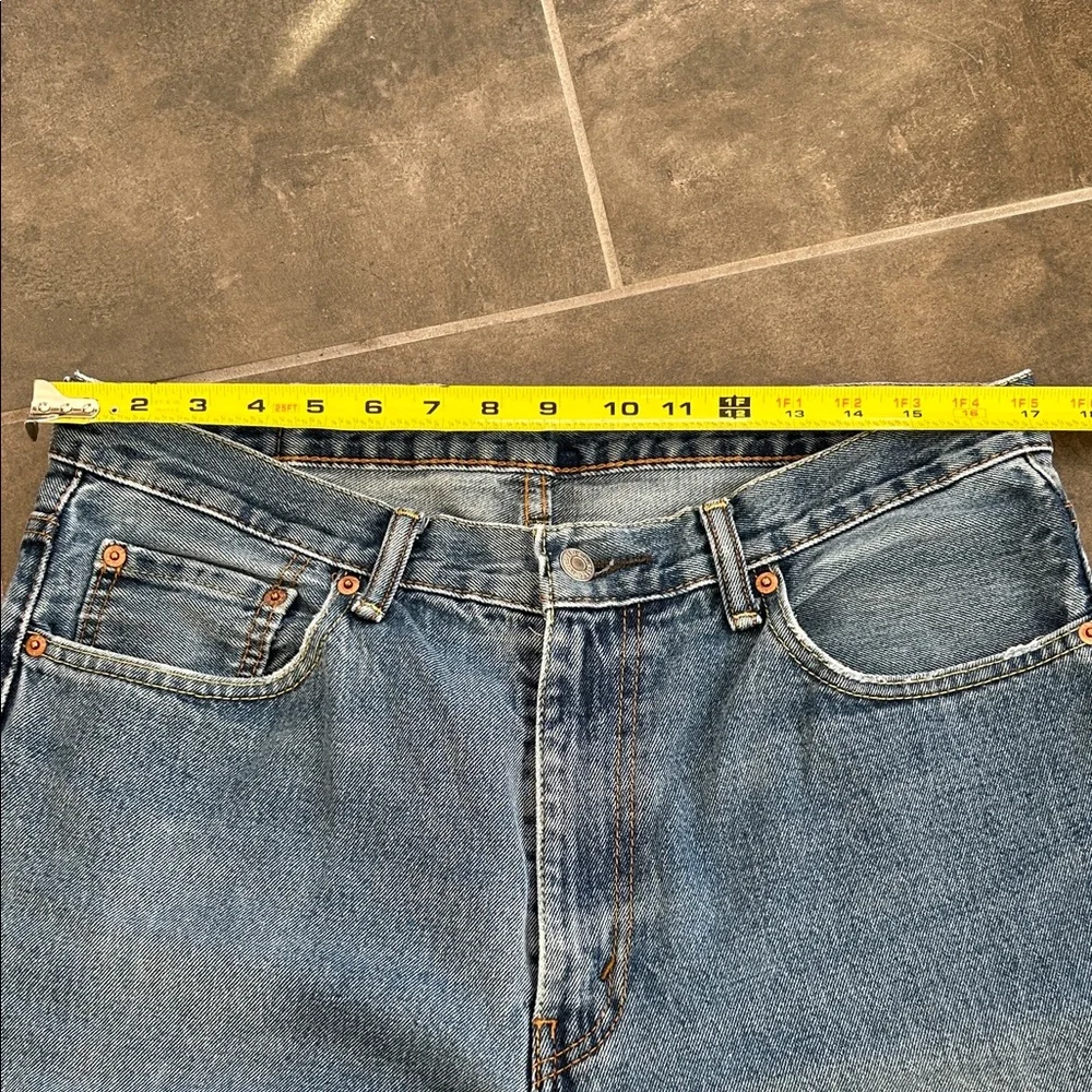 Levi's Men's 550 Blue Straight Jeans - Picture 8 of 10